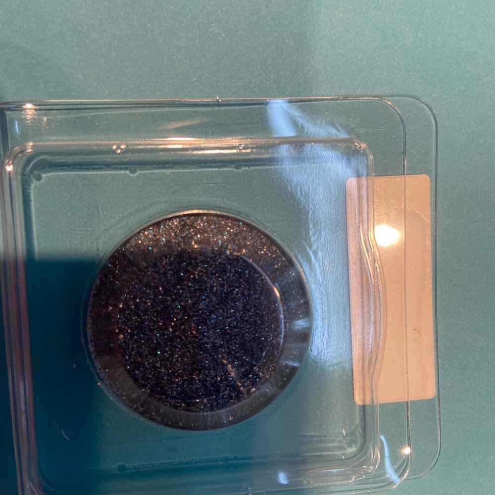 Shimmering Blue Glitter Eyeshadow